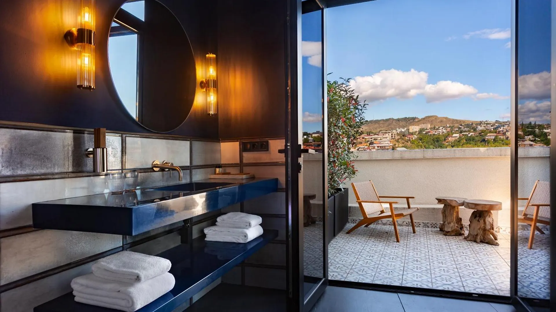 Zorba&Bond Boutique Hotel Tbilisi
