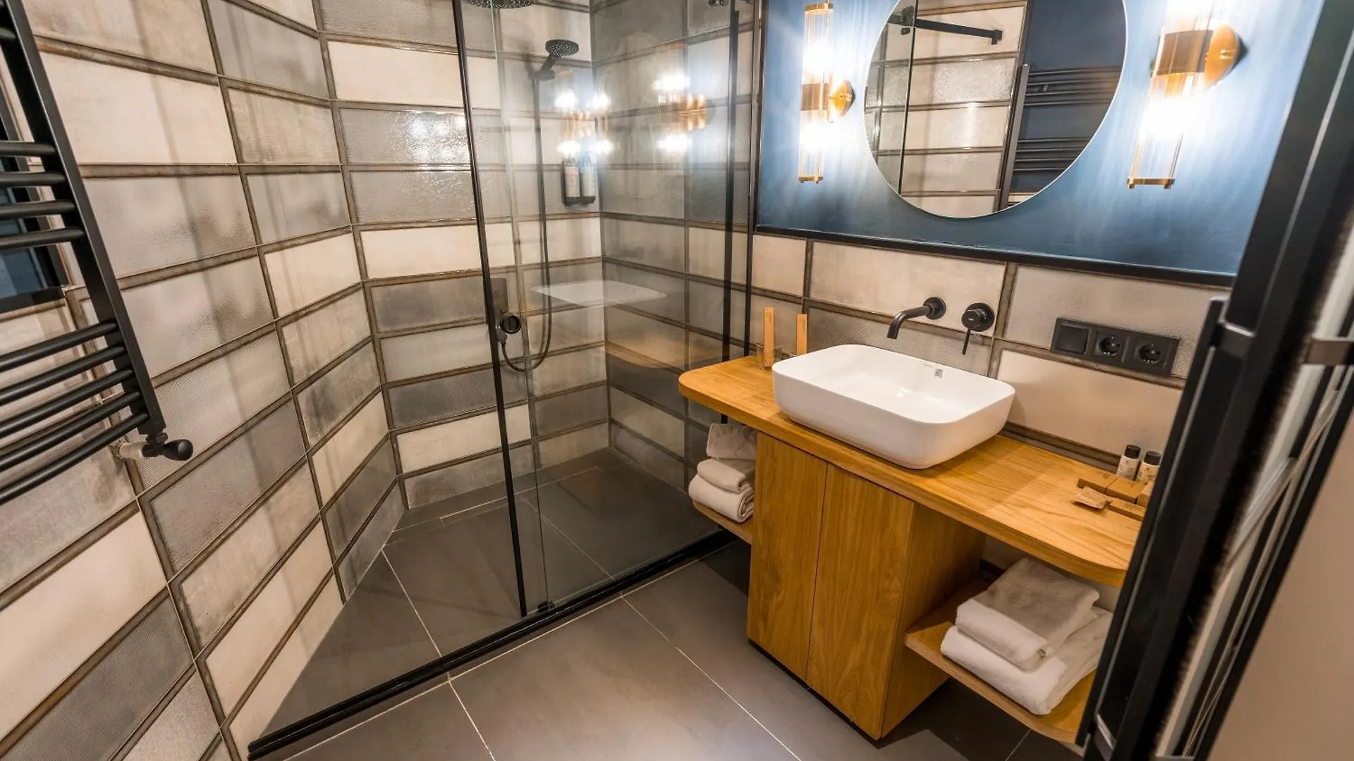 Zorba&Bond Boutique Hotel Tbilisi